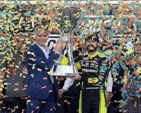 Ryan Blaney earns 1st career NASCAR championship and gives Roger Penske back-to-back Cup titles